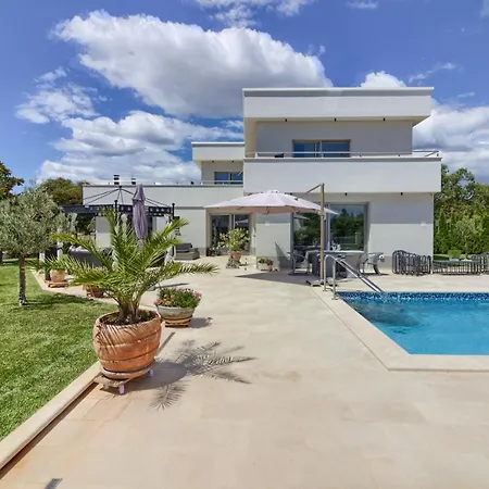 Villa Elisabeth Sisan